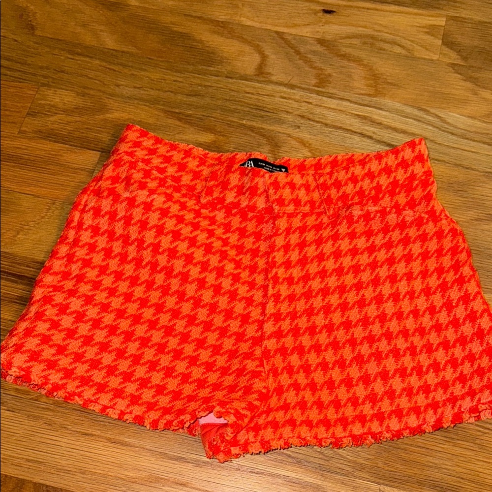 Zara orange houndstooth shorts